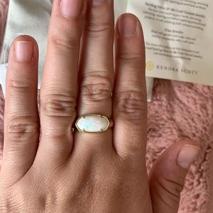 Kendra Scott Opal and gold ring sz 8